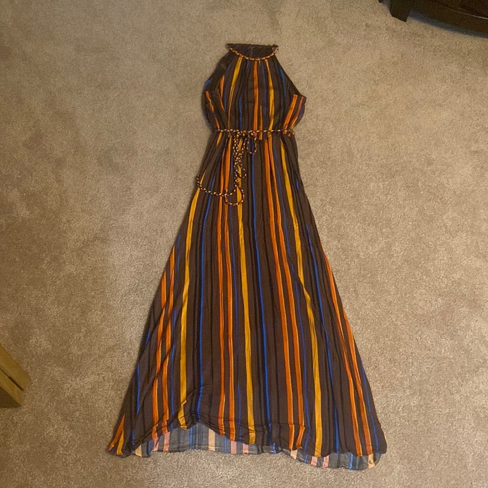Beautiful White House Black Market dress size 8